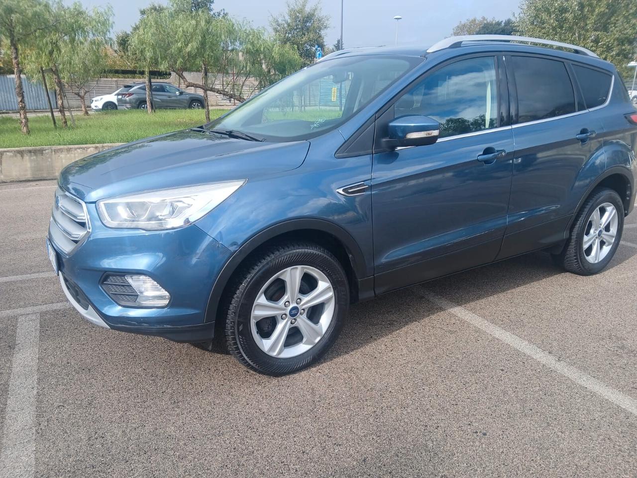 Ford Kuga 1.5 TDCI 120 CV S&S 2WD Business