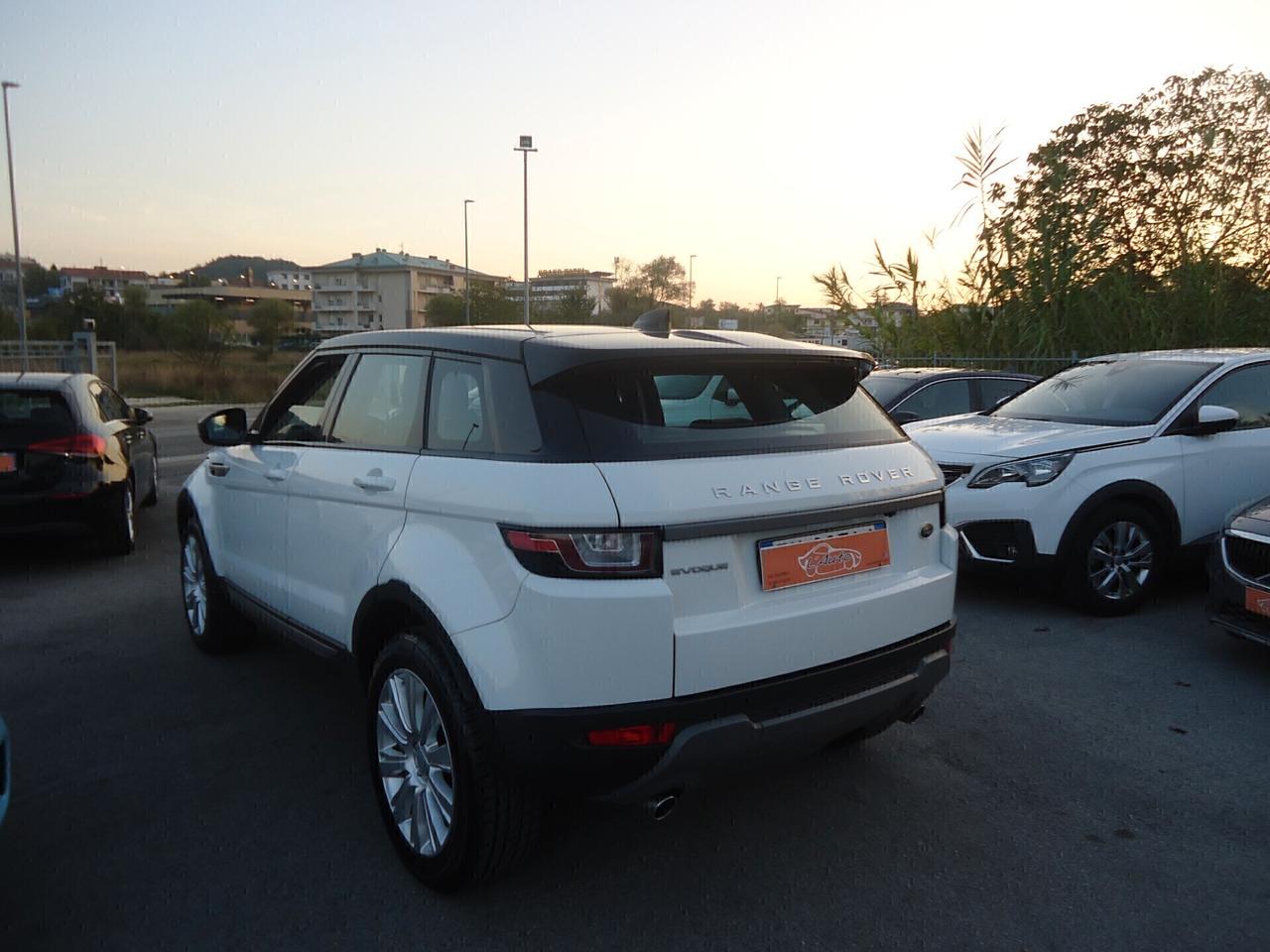 Land Rover Range Rover Evoque 2.0 TD4 180 CV 5p. Business Edition Pure