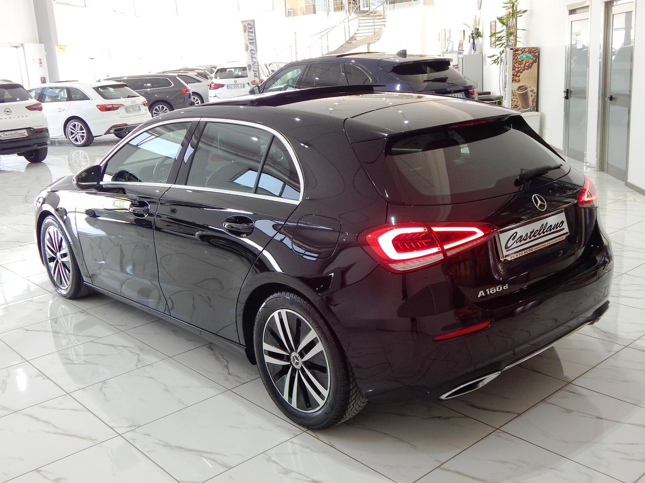 Mercedes-Benz A 180 d Sport Aut. TETTO-NAVI-PELLE-LED-XENON-KAMERA