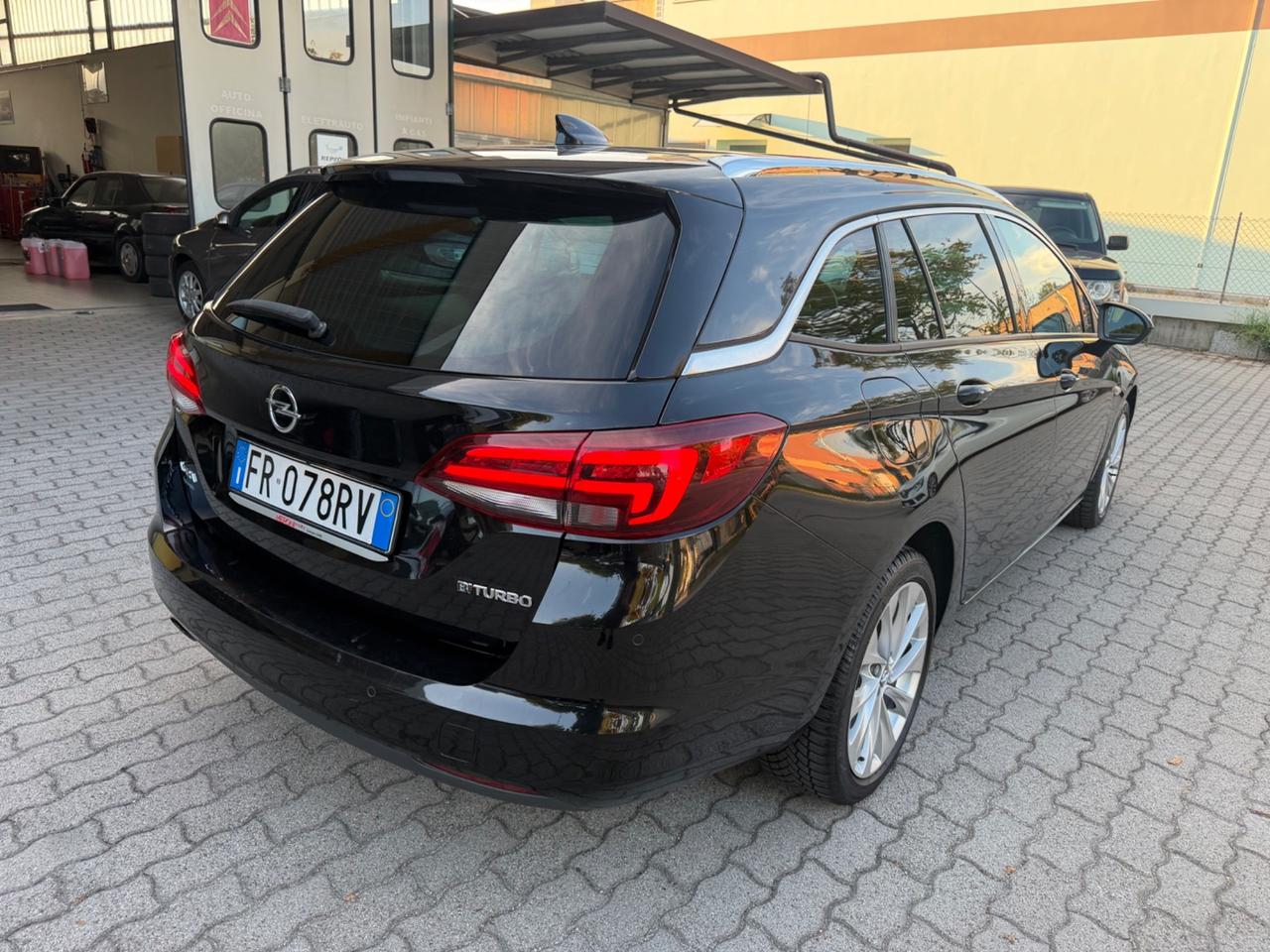 Opel Astra 1.6 BiTurbo CDTi Start&Stop Sports Tourer Dynamic