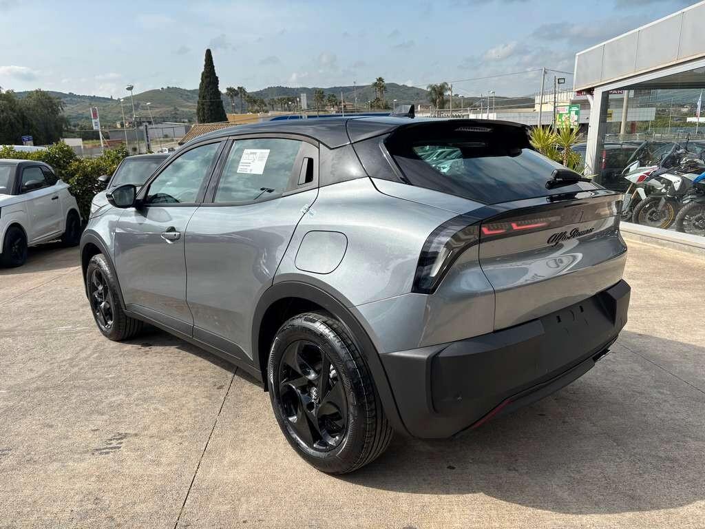 Alfa Romeo Junior 1.2 136 CV Hybrid 2026 KM 0 IVA ESPOSTA Tua a solo 249 Euro al mese