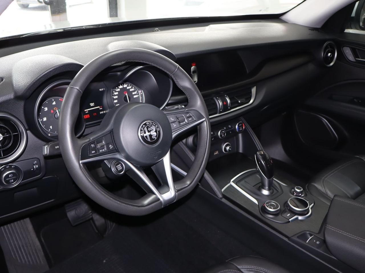 Alfa Romeo Stelvio Executive 2.2 #10872