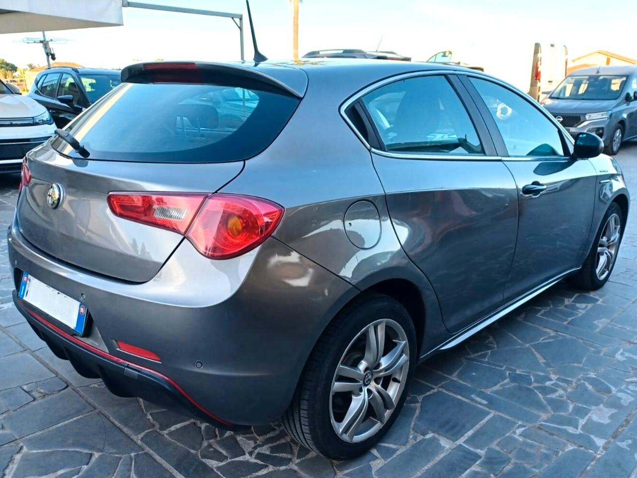 Alfa Romeo Giulietta 1.6 JTDm-2 105 CV Distinctive