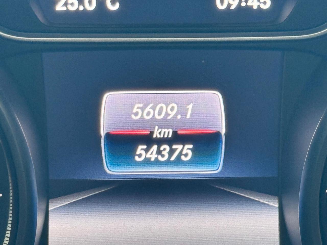 Mercedes-benz A 180 d Premium AMG