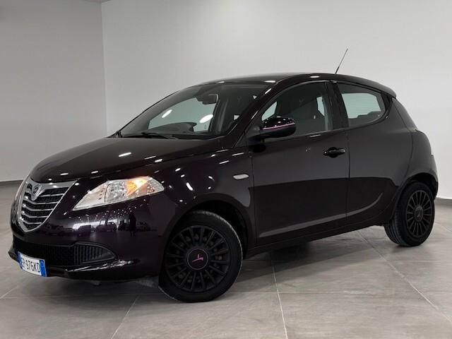 Lancia Ypsilon 1.2 69 CV 5 porte Platinum