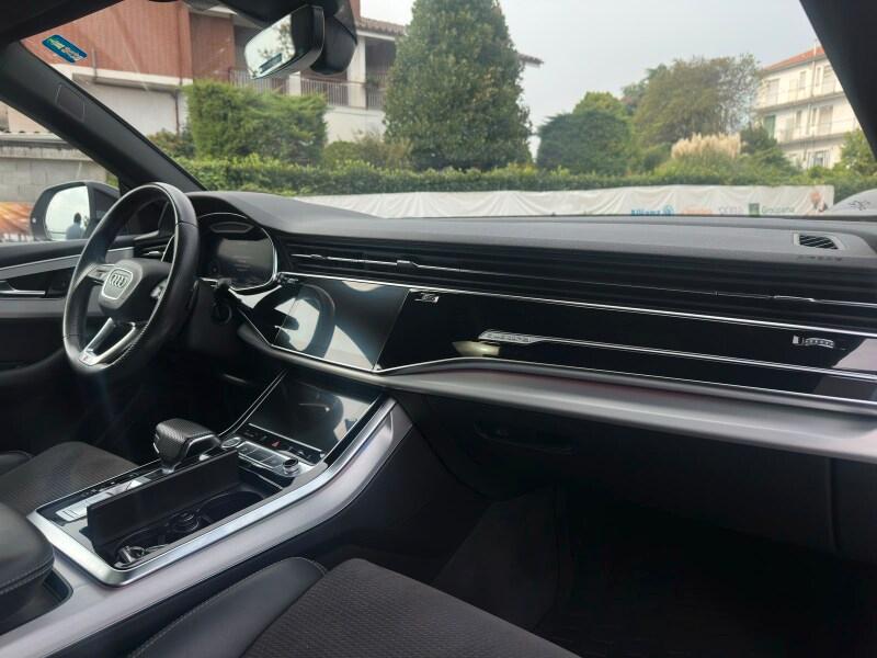 AUDI Q8 Q8 50 TDI 286 CV quattro tiptronic Sport