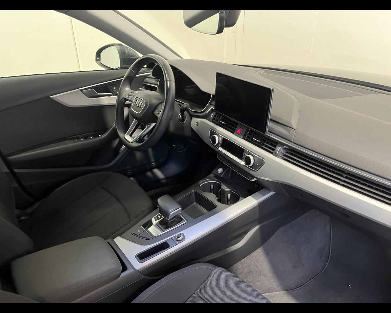AUDI A4 AVANT 35 TDI MHEV S-TRONIC BUSINESS ADVANCED