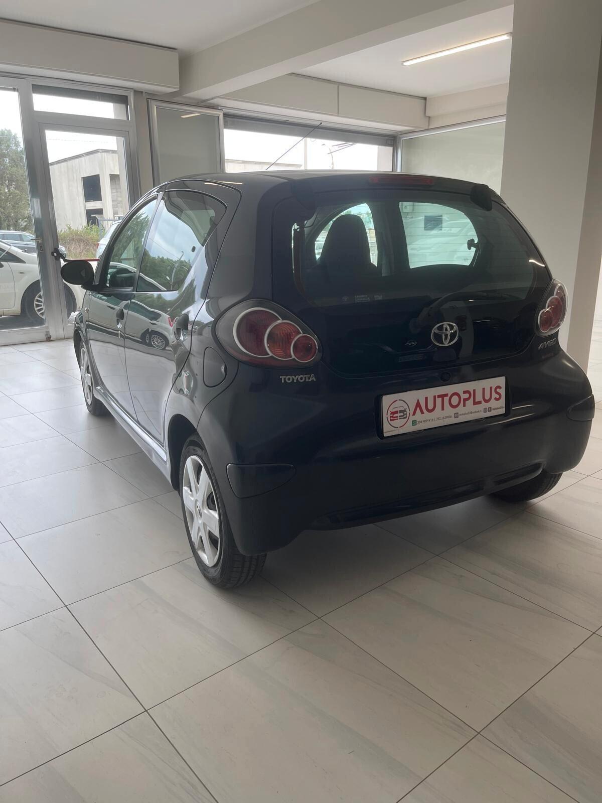 Toyota Aygo 1.0 12V VVT-i 5 porte Lounge Connect
