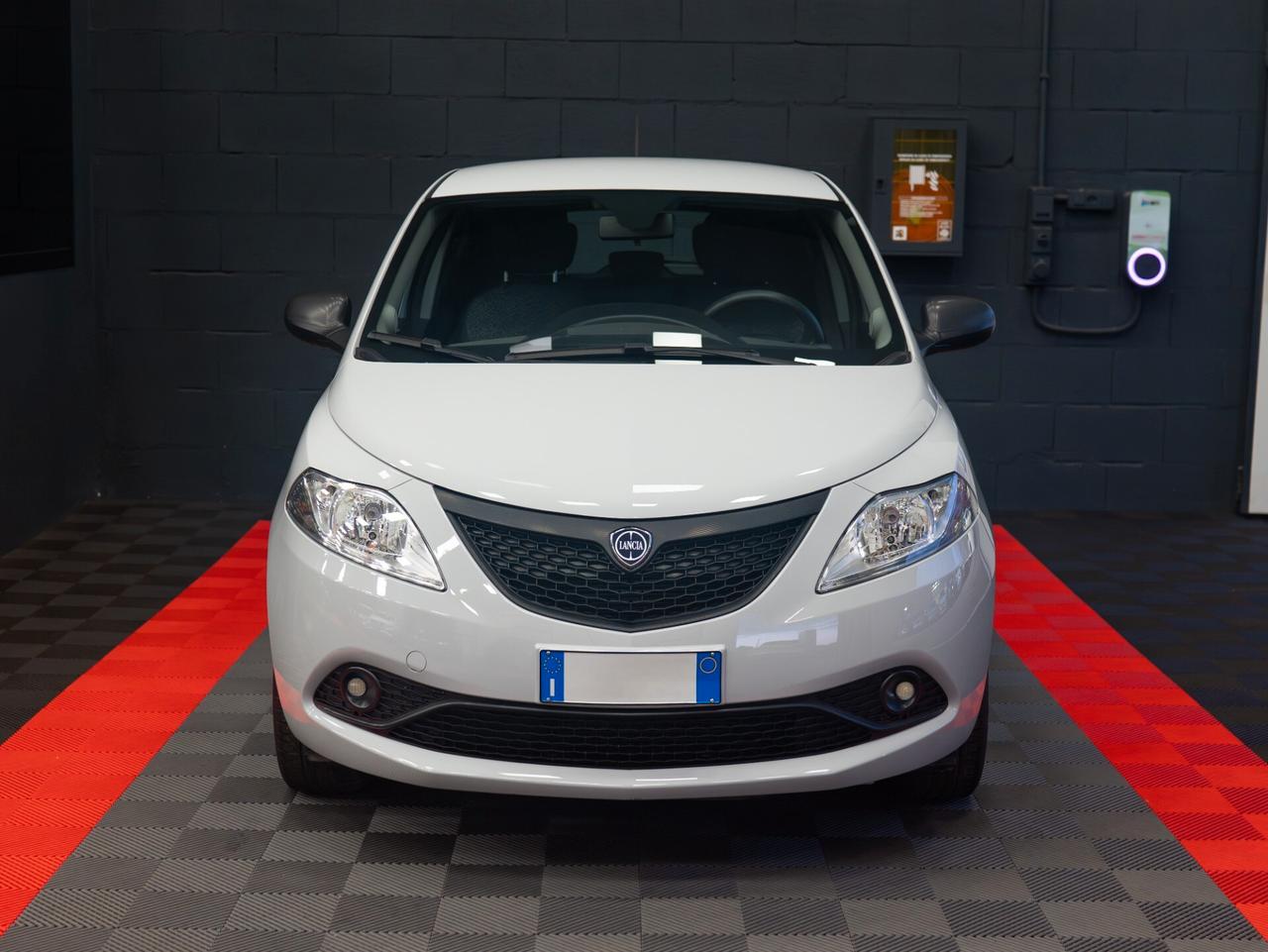 Lancia Ypsilon 1.2 69 cv Benzina e GPL originale