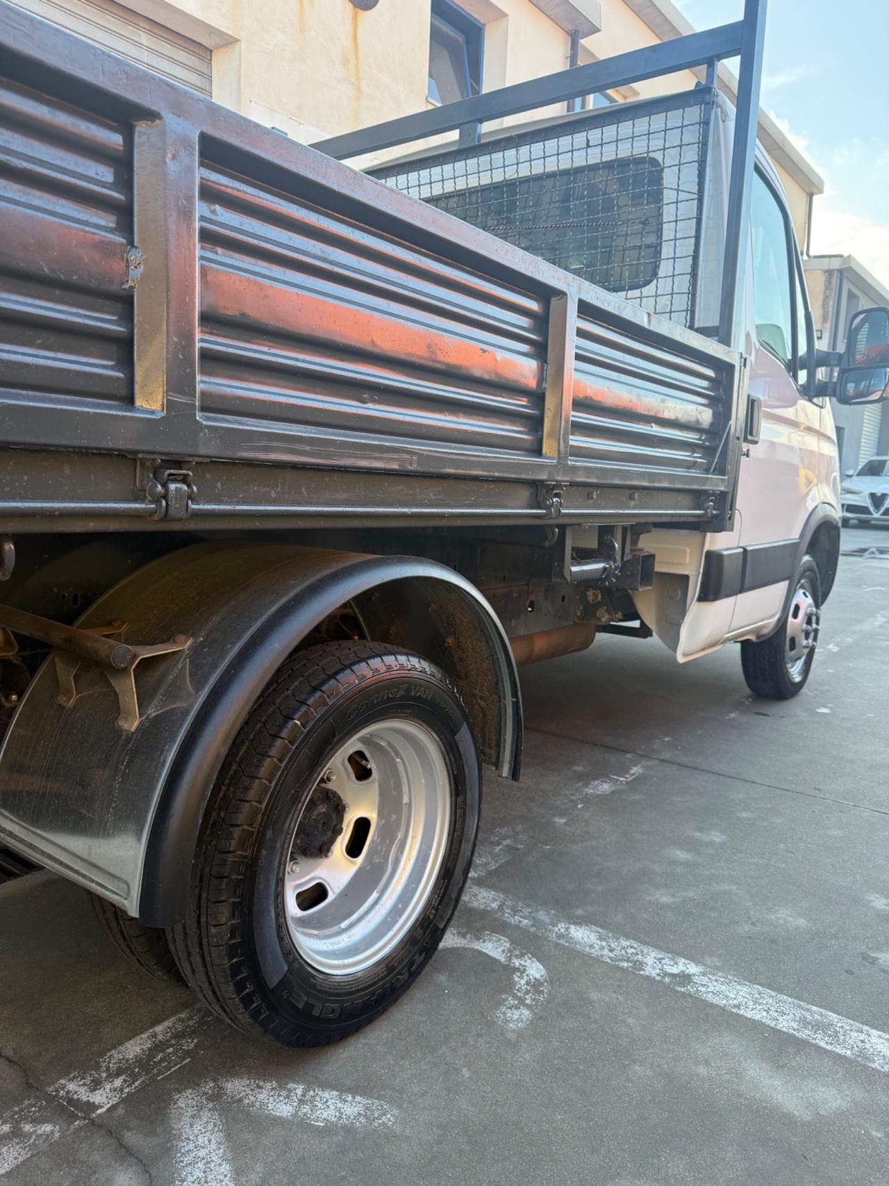 Iveco Daily 35c15 RIBALTABILE TRILATERALE