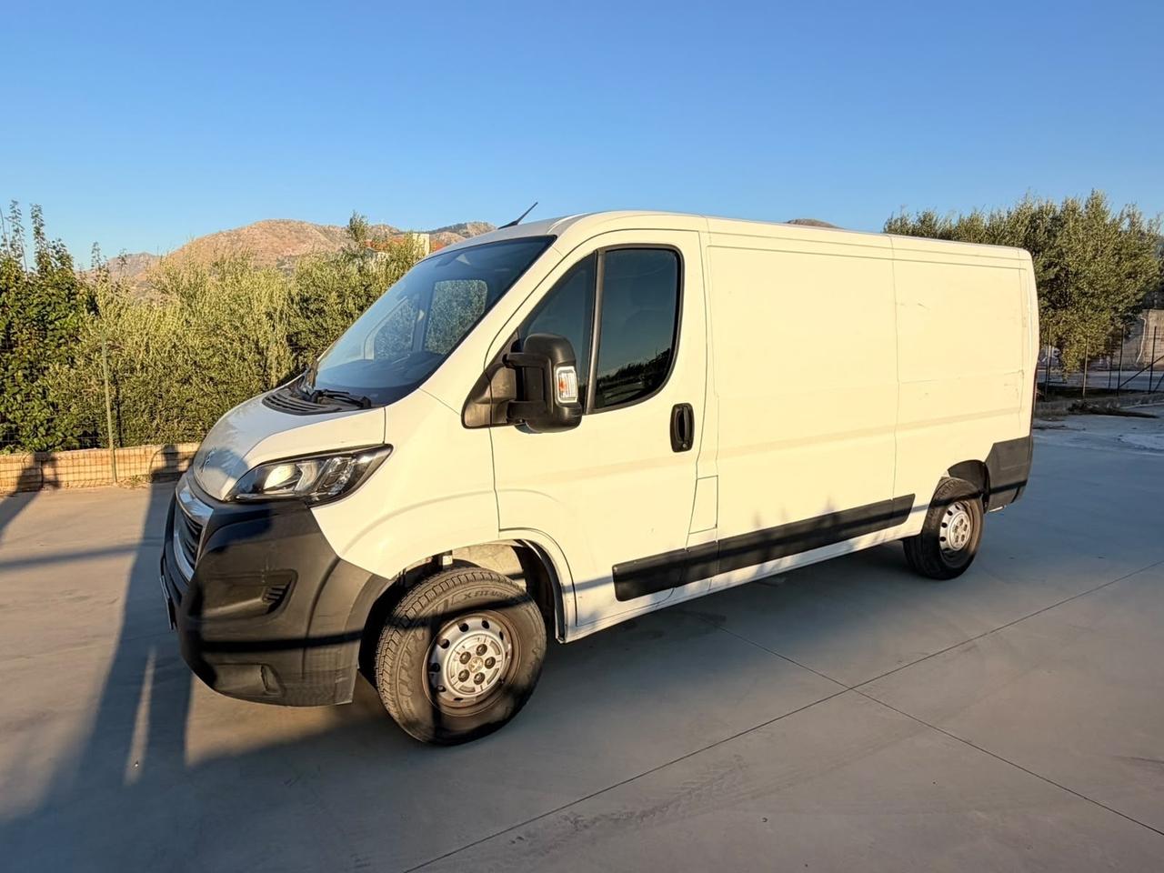 Peugeot Boxer 330 2.2 BlueHDi 120 S&S PC-TN Furgone