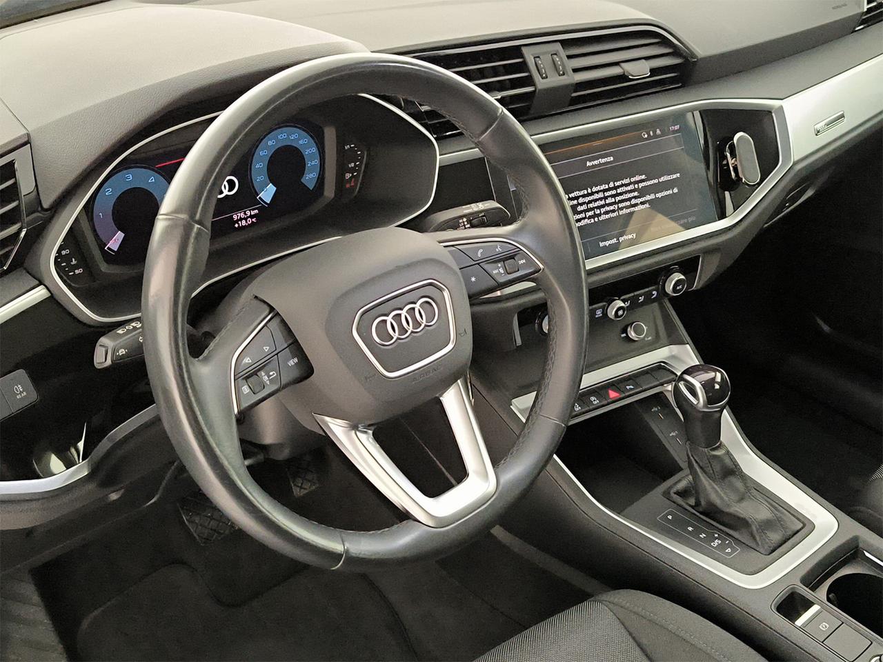 Audi Q3 35 2.0 tdi business s-tronic