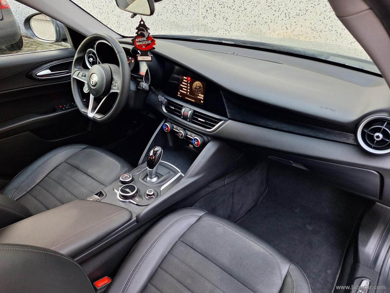 ALFA ROMEO Giulia 2.2 TD 160 CV AT8 SOLO *70000KM*