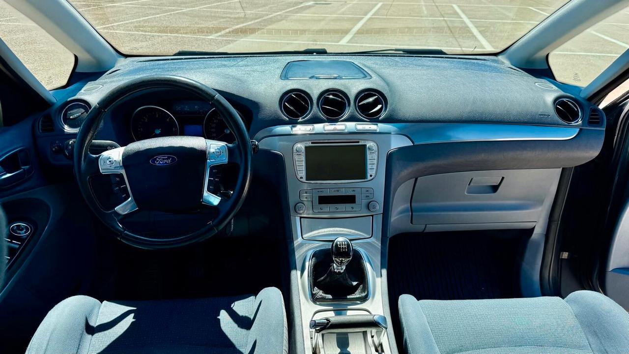 Ford S-Max 2.0 TDCi 140CV CON GANCIO TRAINO