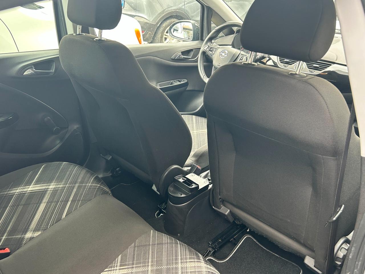 Opel Corsa 1.2 5 porte