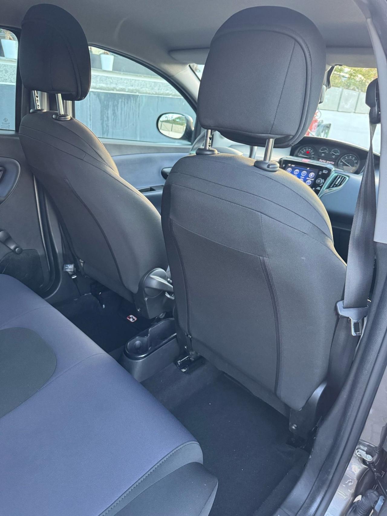 Lancia Ypsilon 1.0 FireFly 5 porte S&S Hybrid Gold