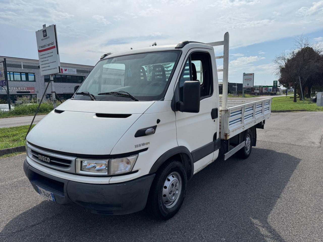 Iveco Daily 2.3 Diesel. Cassone fisso