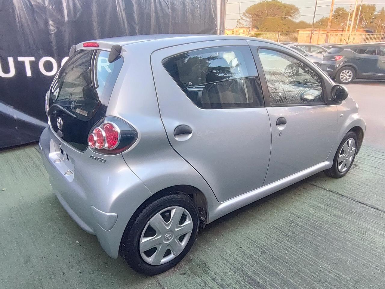 Toyota Aygo 1.0 BENZINA 5 porte