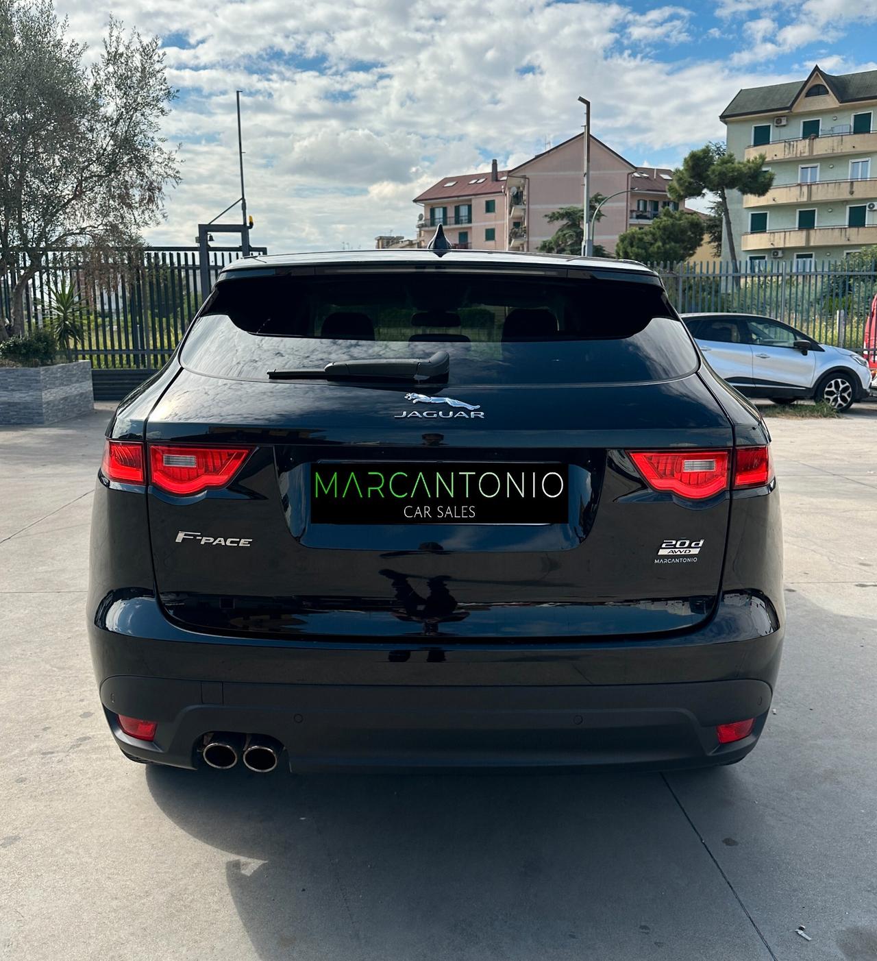 Jaguar F-Pace 2.0 D 180 CV