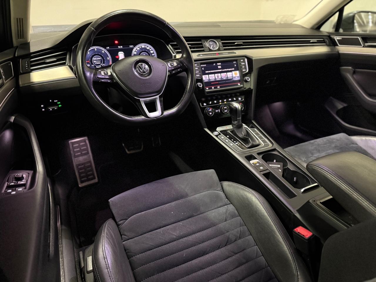 Volkswagen Passat 2.0 BiTDI 4MOTION DSG Highline BlueMotion Technology