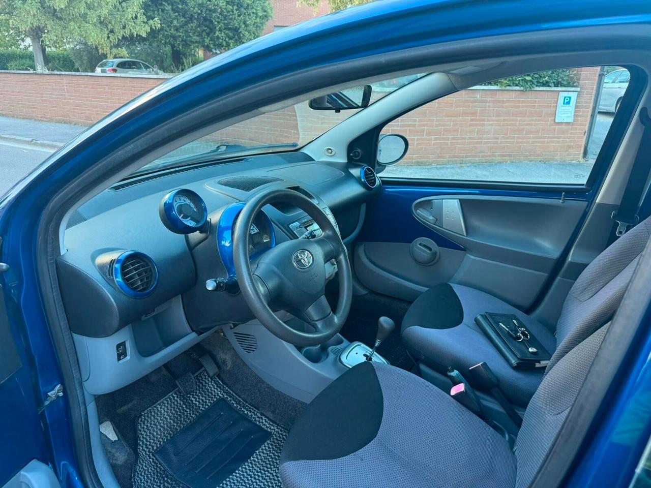 Toyota Aygo 1.0 benzina automatica