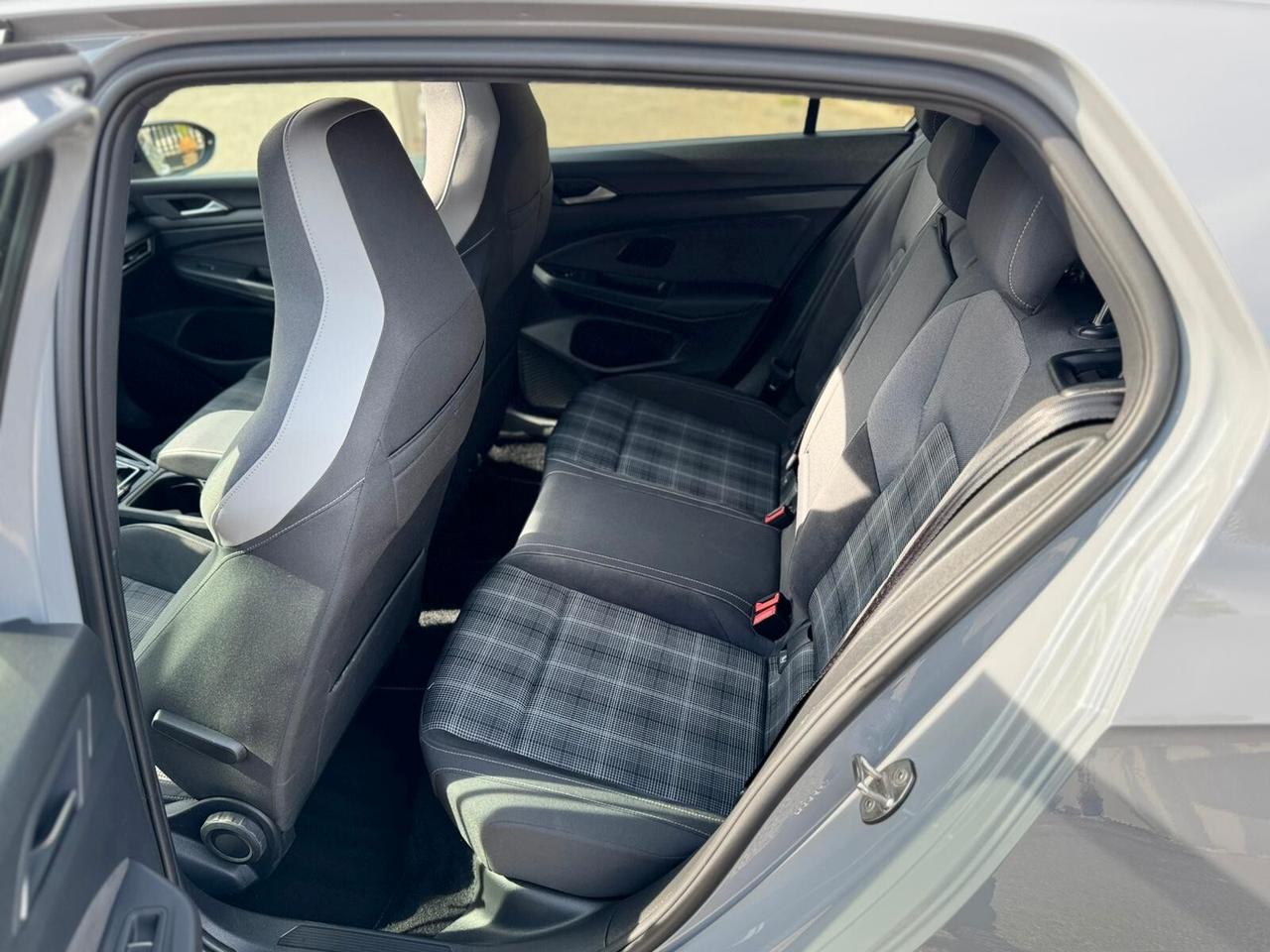 Volkswagen Golf 2.0 TDI GTD DSG full