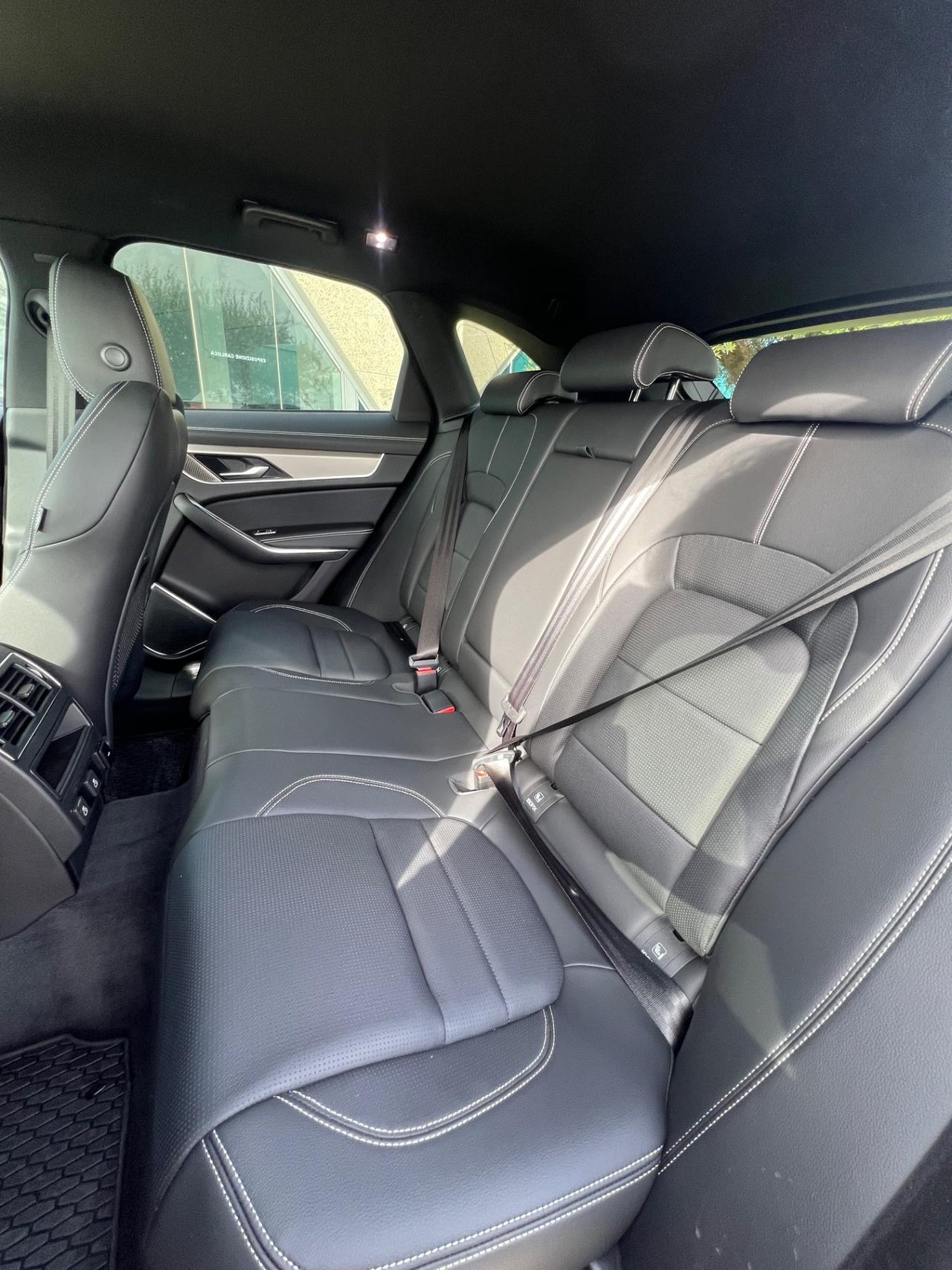 Jaguar F-Pace 2.0d R-Dynamic S offerta TStock prezzo imperdibile