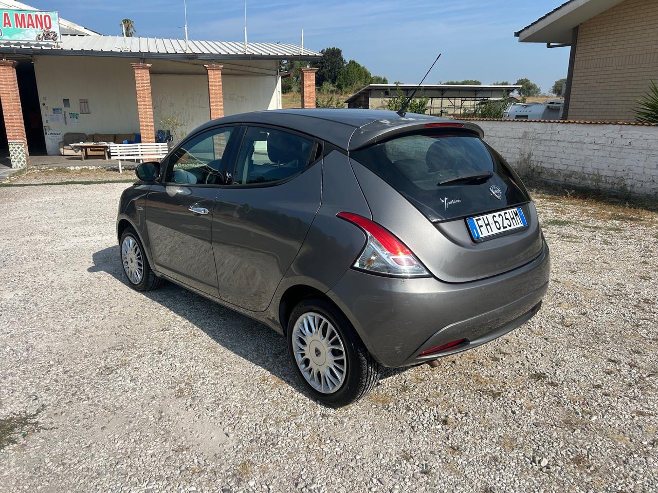 Lancia Ypsilon 1.3 MJT 16V 95 CV 5 porte S&S Gold