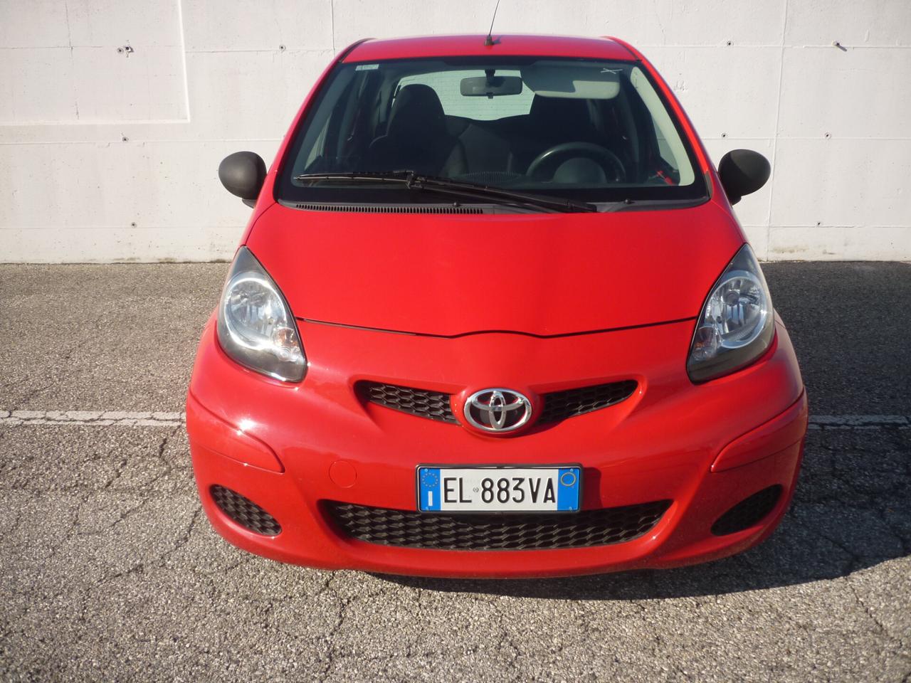 Toyota Aygo 1.0 12V VVT-i 5 porte Now Connect KM 66.800