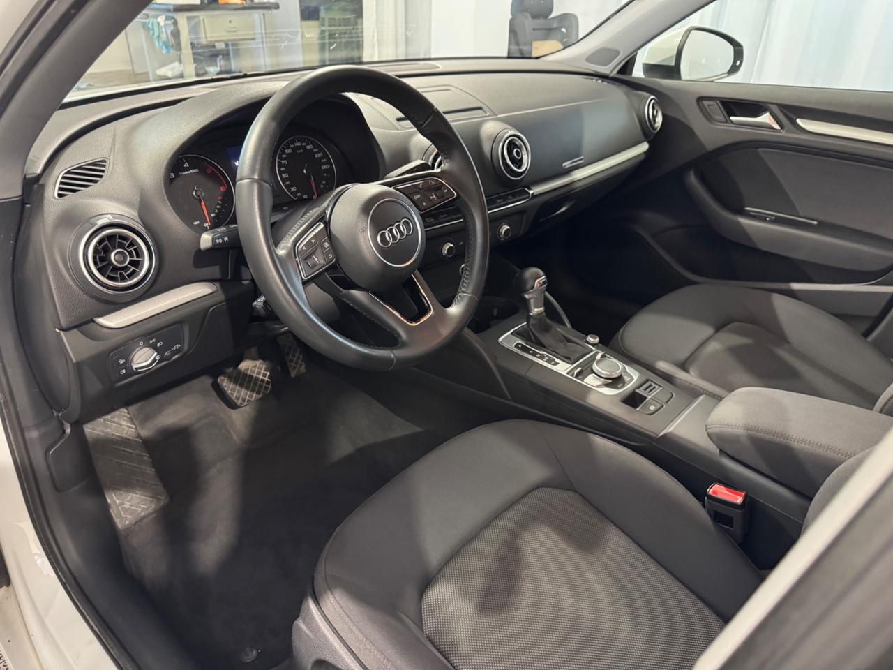 Audi A3 SPB 1.6 TDI 116 CV S tronic Business NEOPATENTATI!!