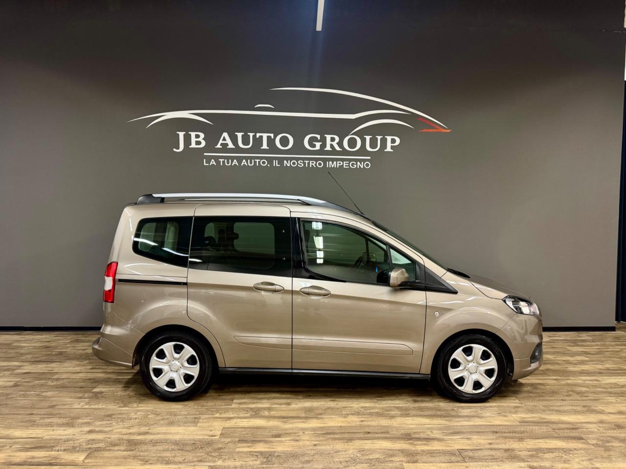 Ford Tourneo Courier 1.5 Sport