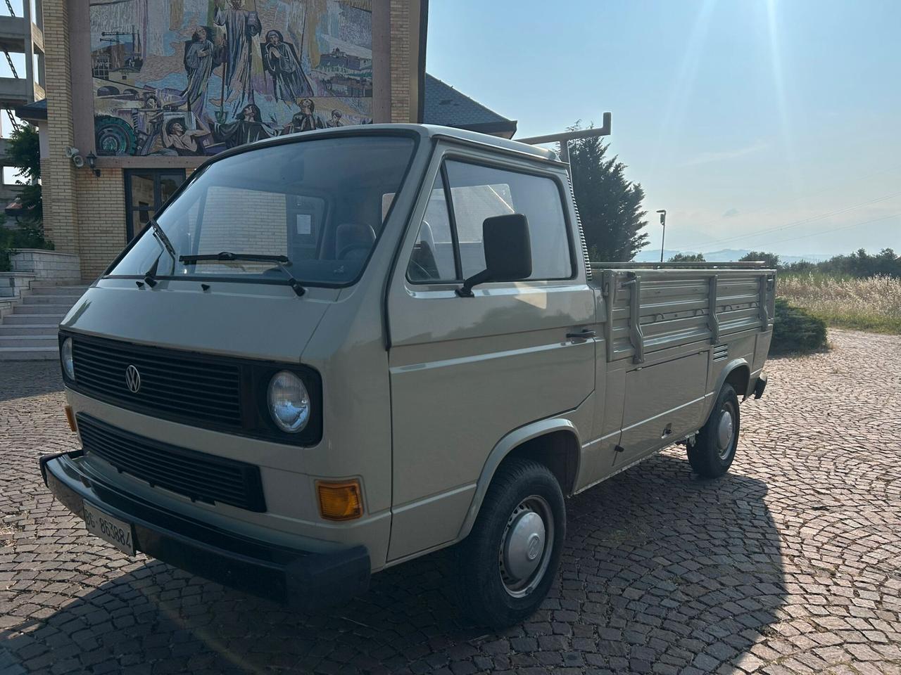 Volkswagen T3 1.6 TD Trasporter cassone fisso