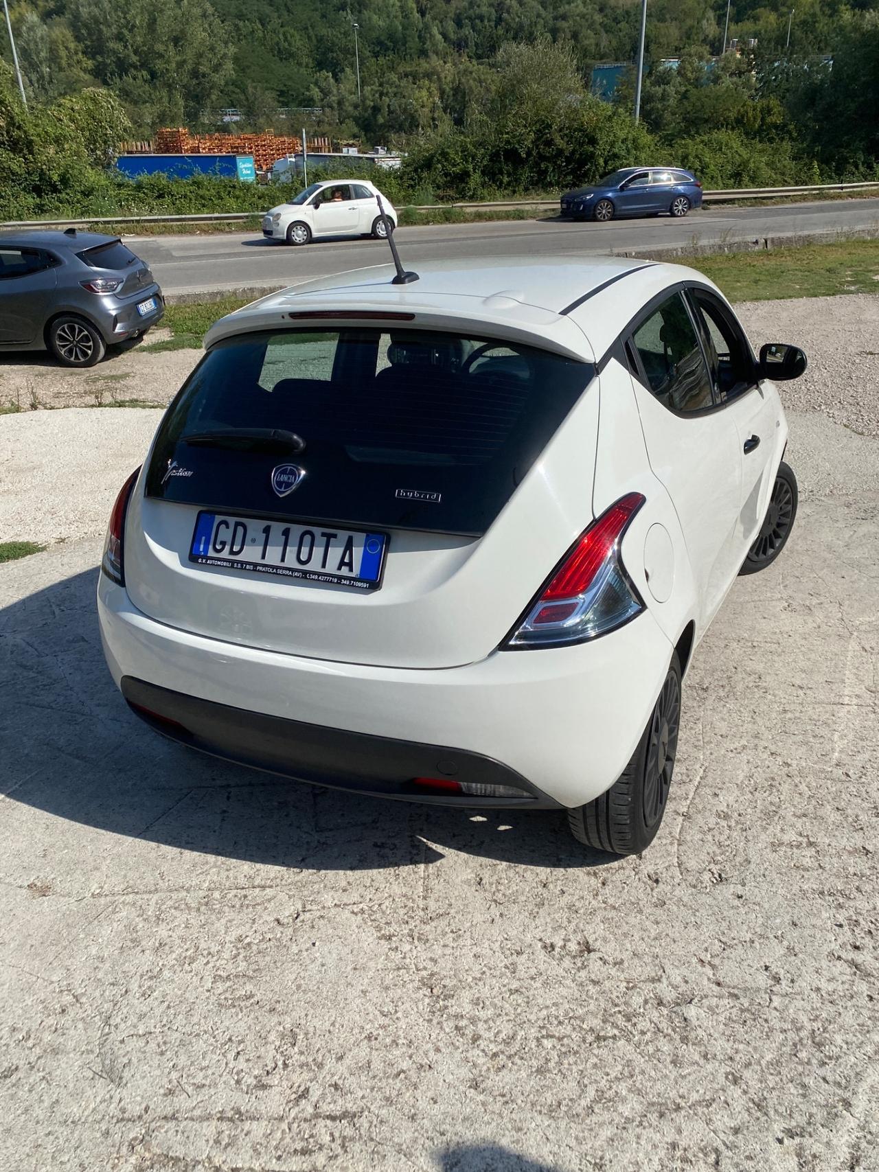 Lancia Ypsilon