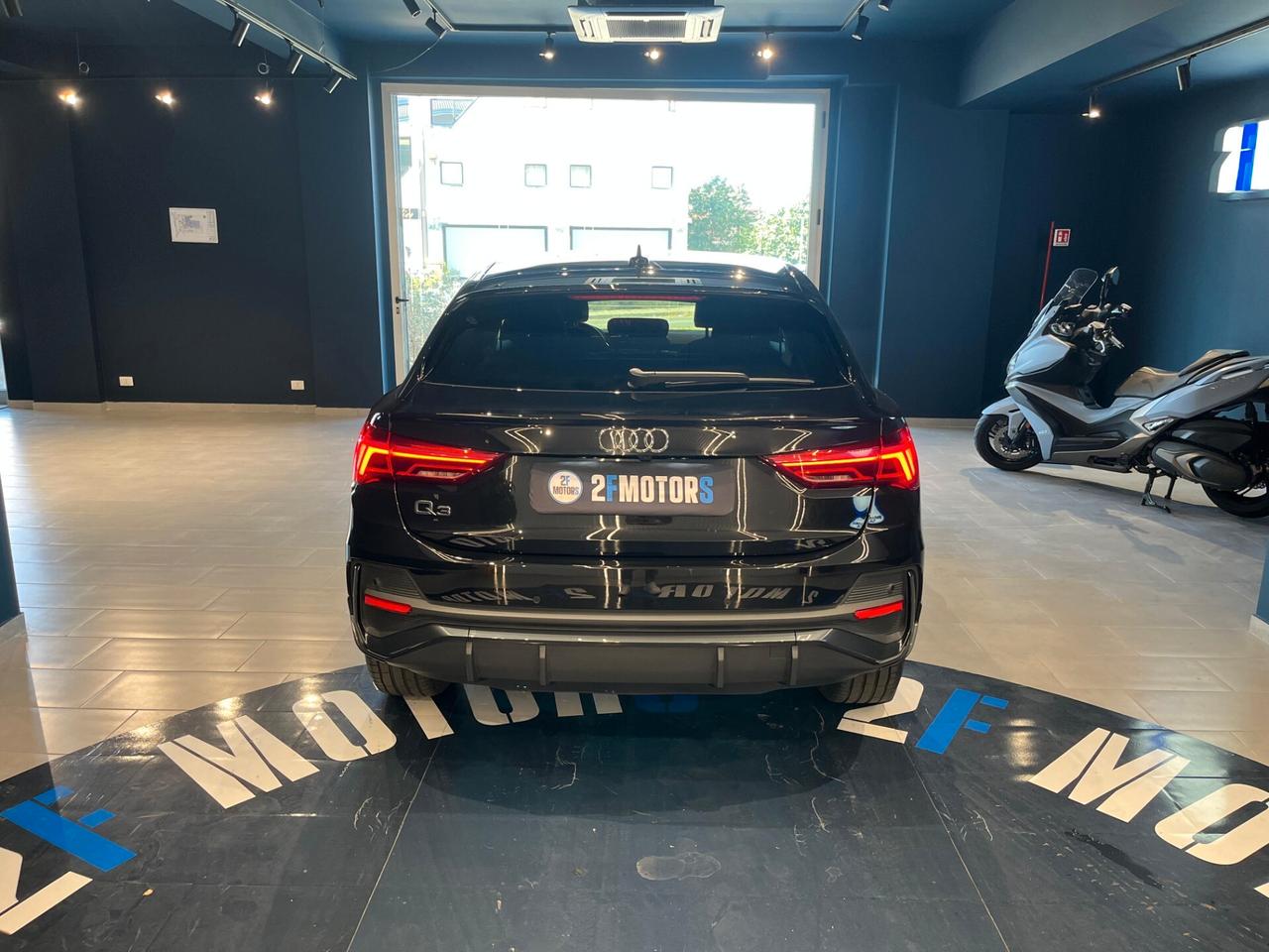 Audi Q3 SPB 45 TFSI e S tronic Business Plus