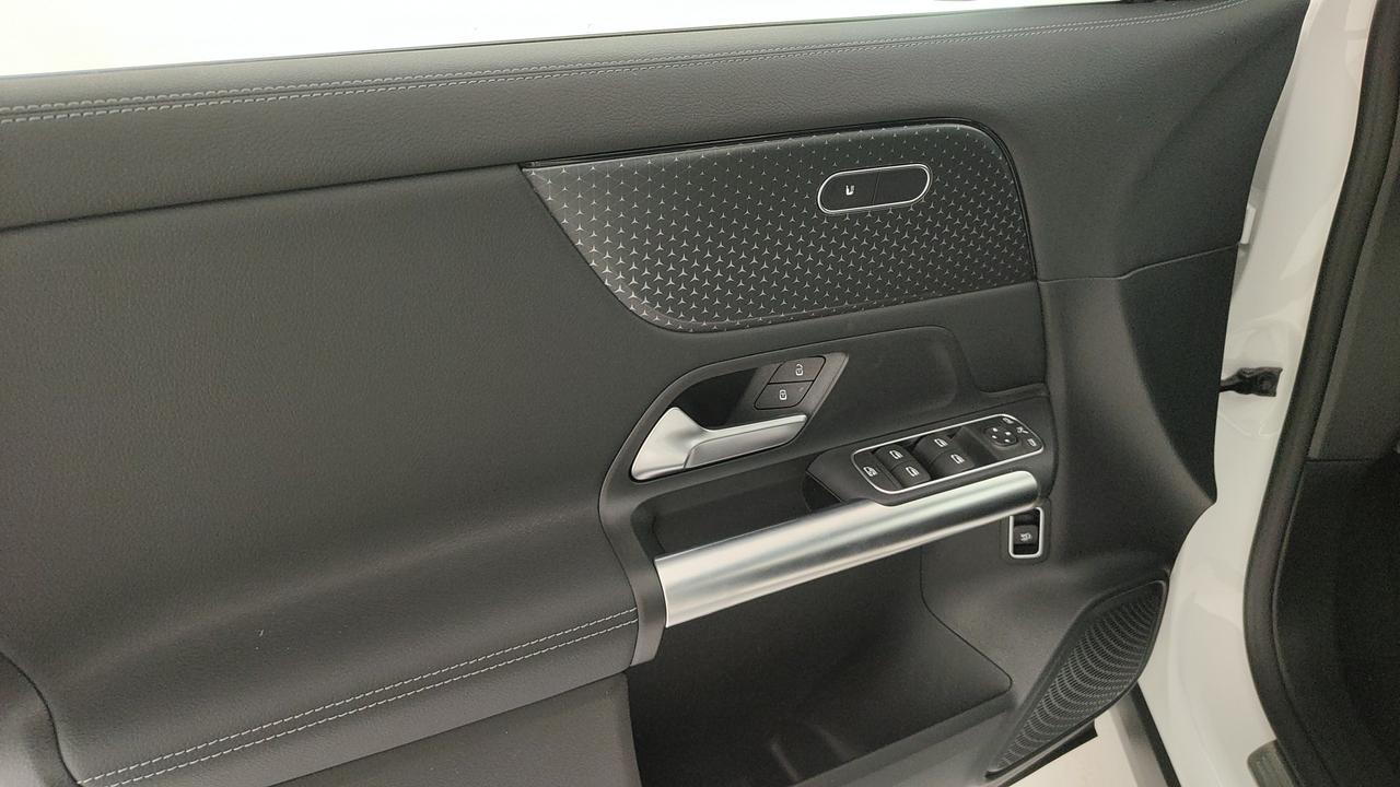 Mercedes-Benz GLA 200 d automatic