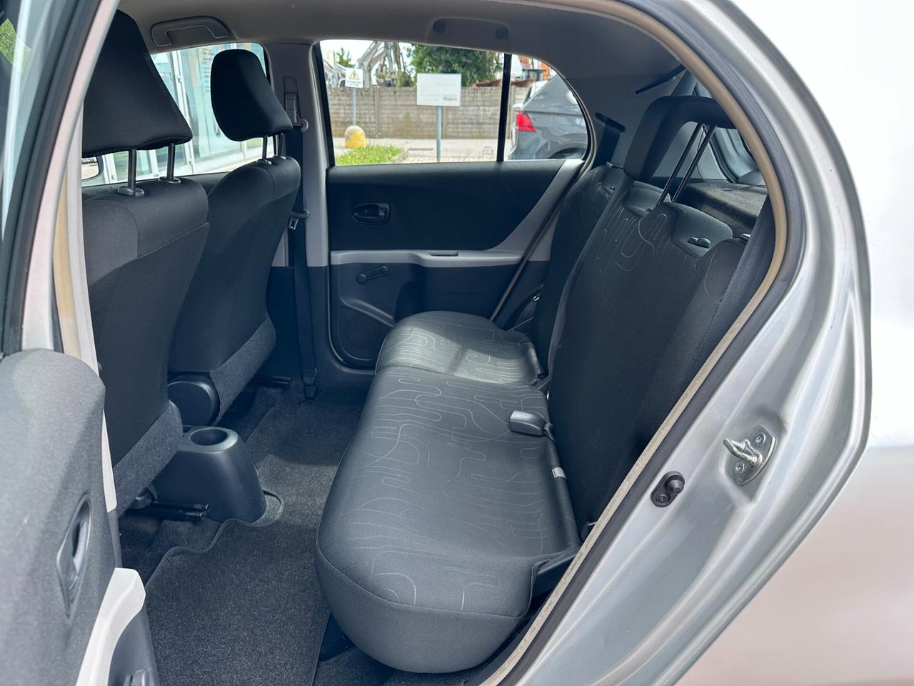 Toyota Yaris 1.0i 69CV 5PORTE! UNICO PROPRIETARIO! NEOPATENTATI