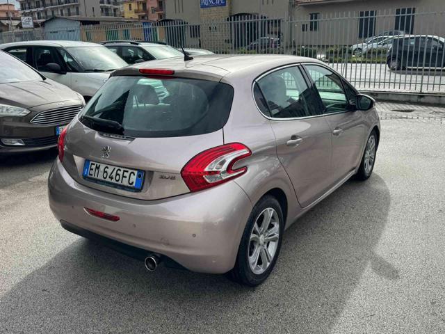PEUGEOT 208 1.4 95CV Allure