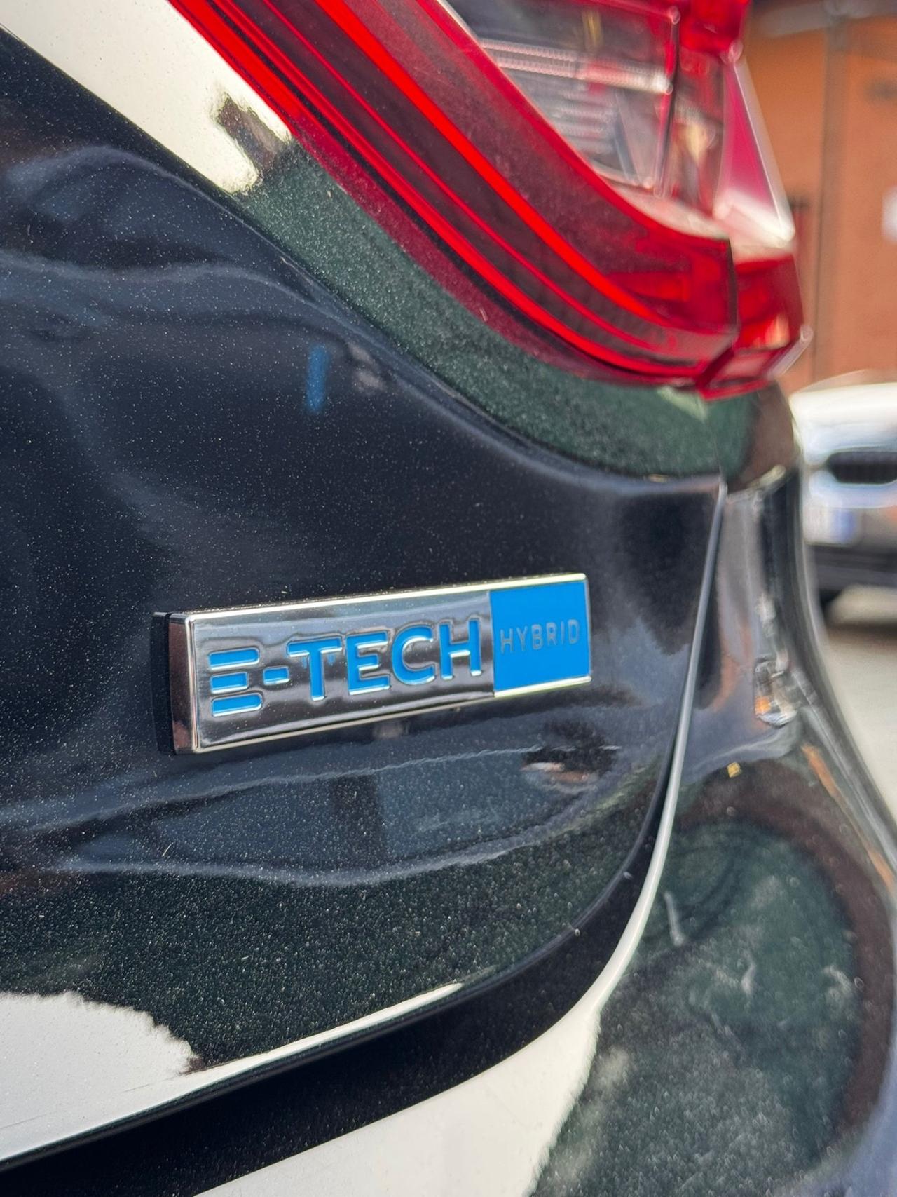 Renault Clio Full Hybrid E-Tech 140 CV 5 porte Initiale Paris