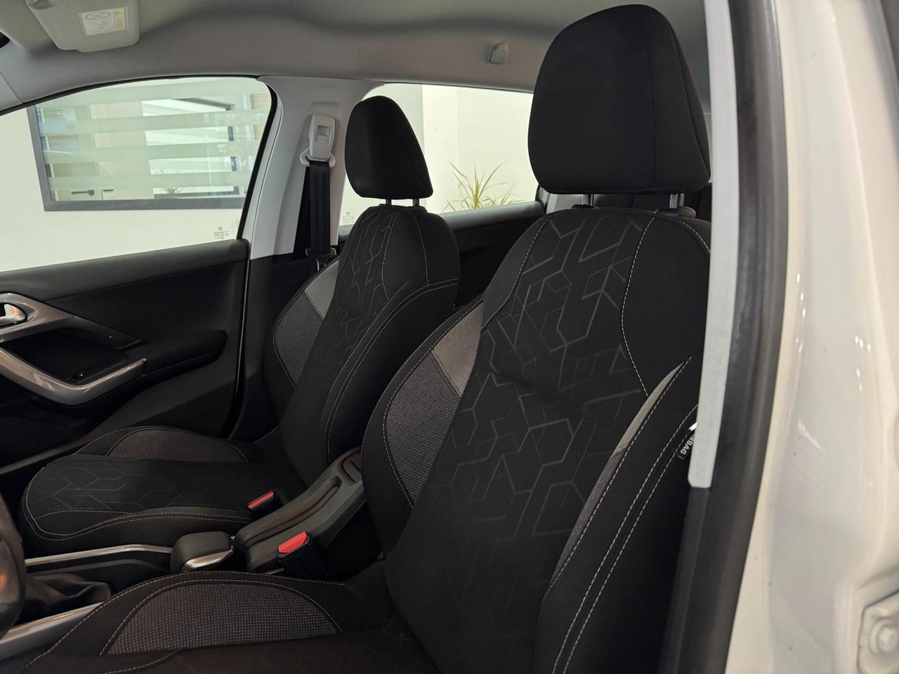 Peugeot 2008 1.2 82 CV