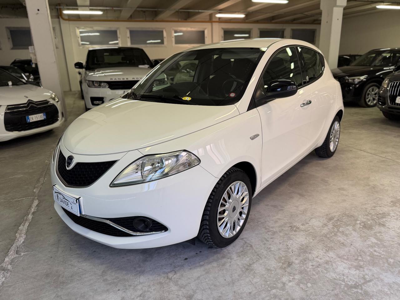 Lancia Ypsilon 1.2 69 CV 5 porte Benz/GPL Ecochic Gold