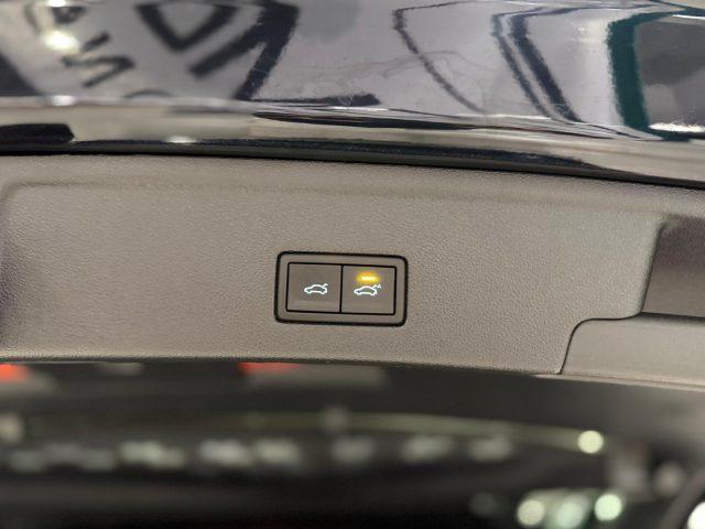 VOLKSWAGEN Touareg 3.0 V6 TDI 286 CV SCR ELEGANCE *UNIPROP*TETTO*