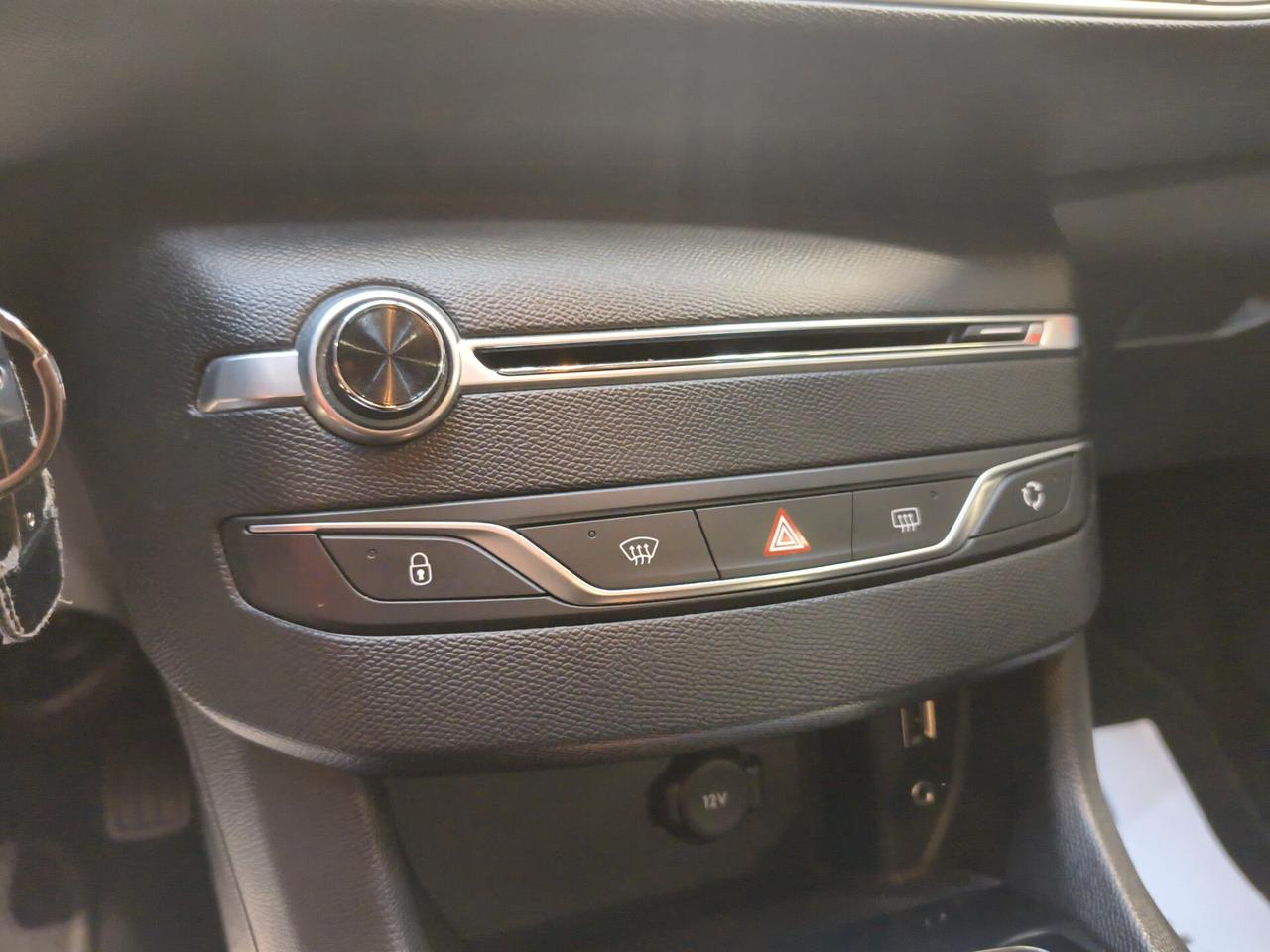 Peugeot 308 BlueHDi 120 S&S EAT6 SW Allure