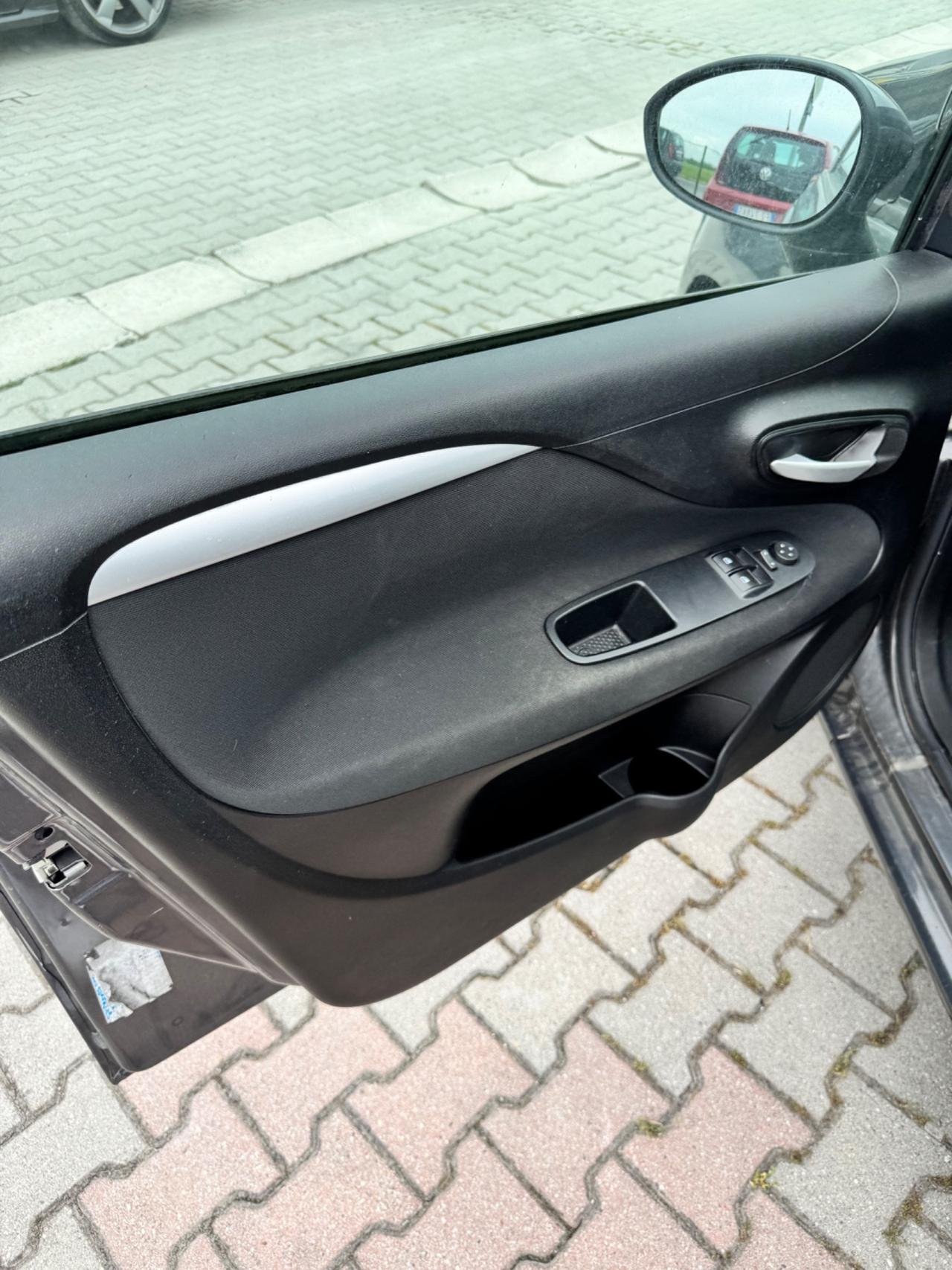 Fiat Punto 1.2 8V 5 porte Lounge