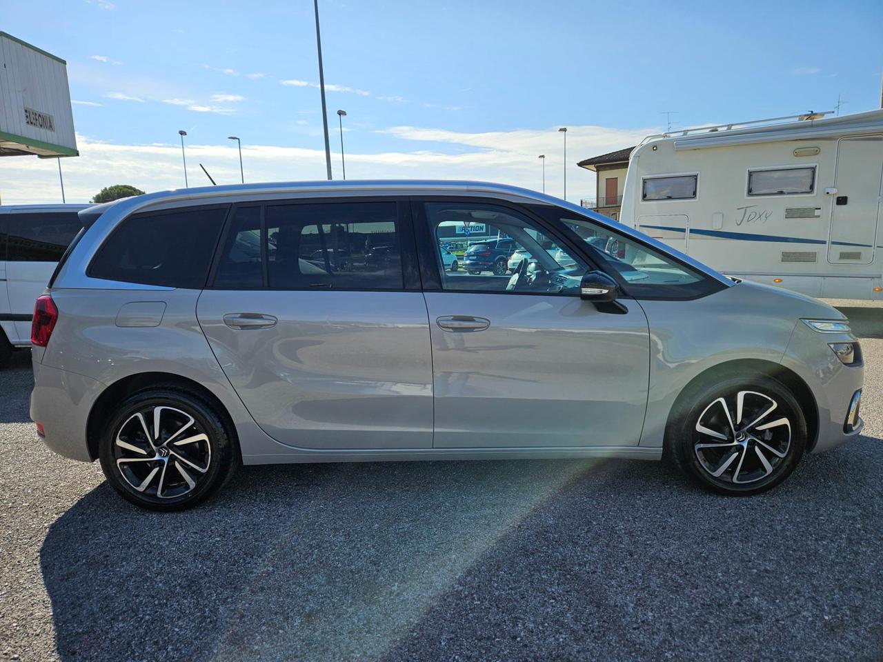 Citroen C4 Grand Spacetourer 1.5 bluehdi Shine s&s 130cv eat8 7 posti