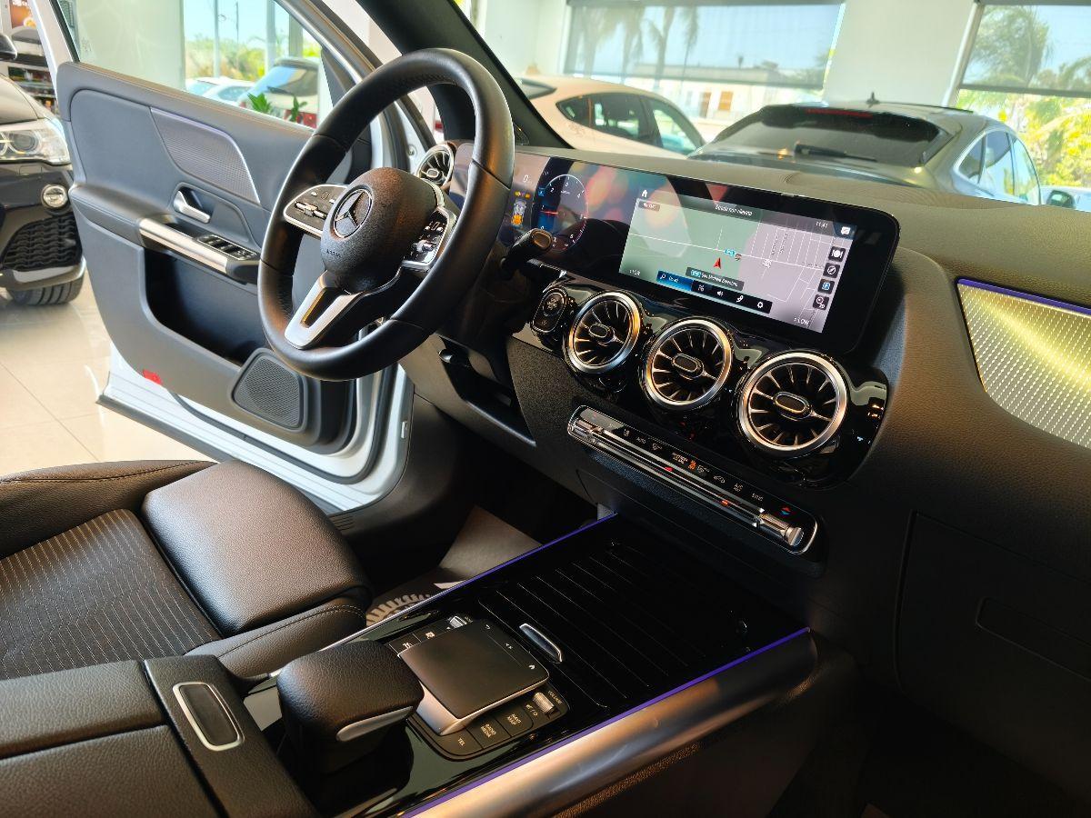 MERCEDES Classe GLA 200 d Automatic Sport Plus Luci/Led/Cokpit