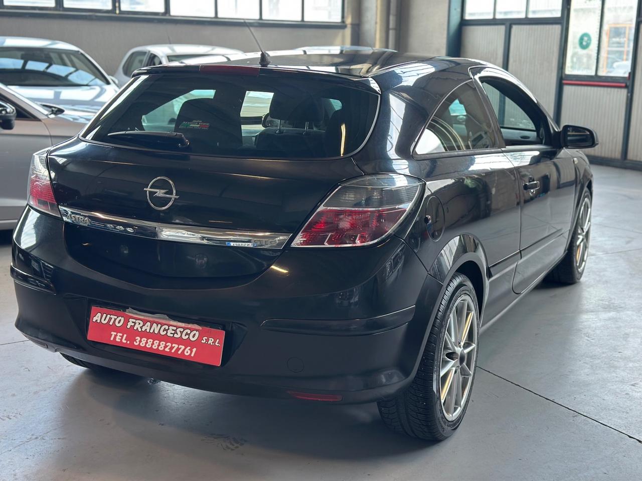 Opel Astra GTC 1.7 CDTI 101CV 3 porte Cosmo