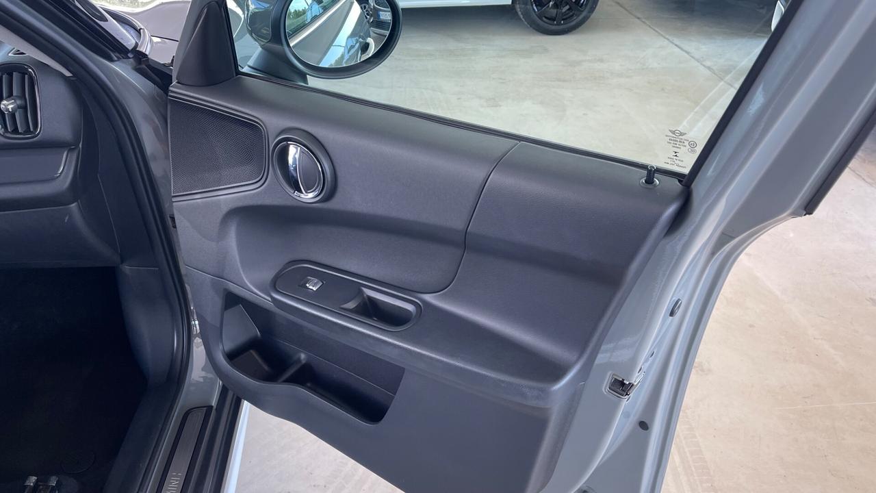 Mini Cooper Countryman 1.5 One D Essential