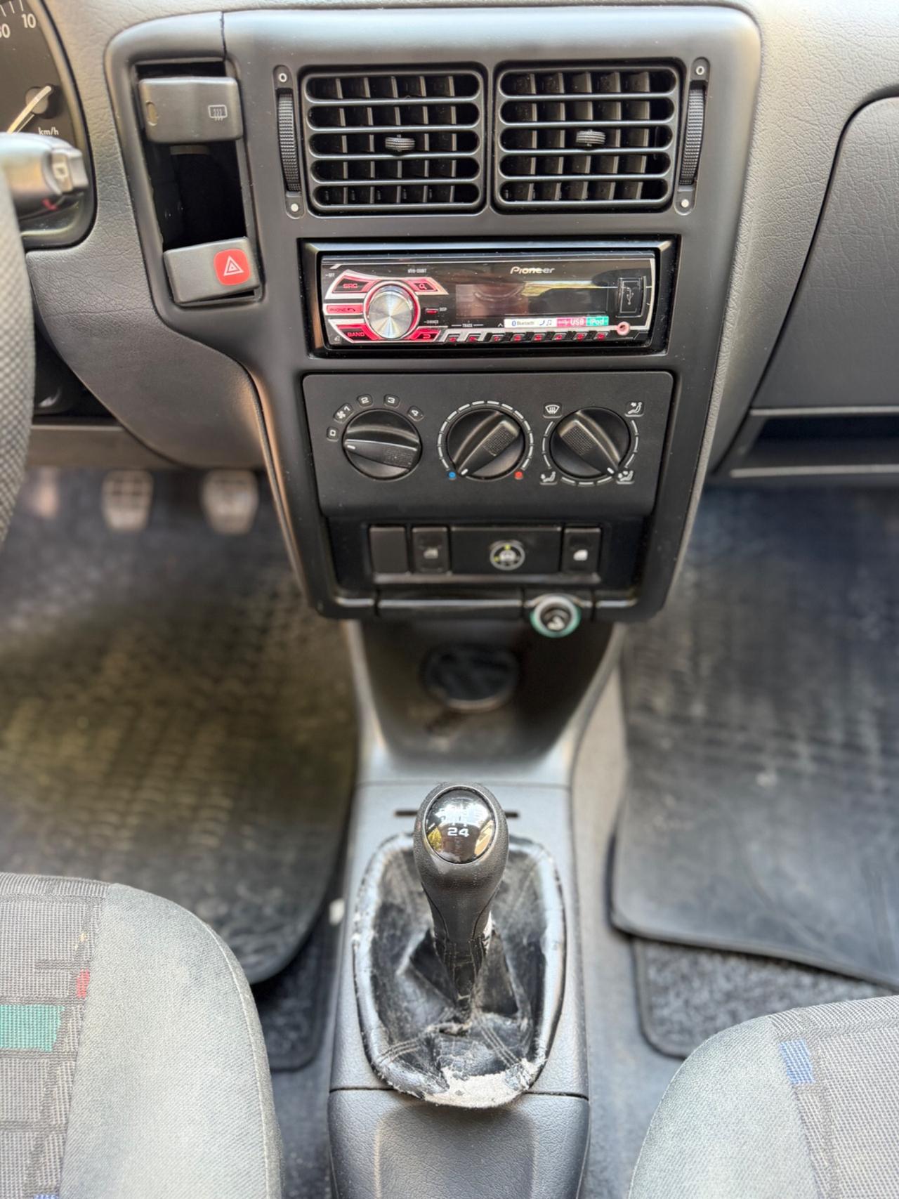 Volkswagen Polo 1.0 cat 3 porte X GPL