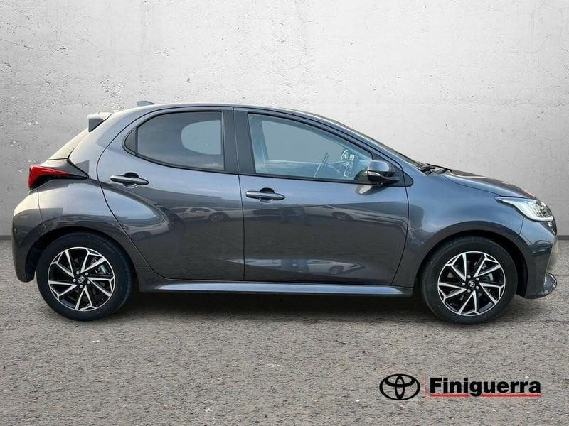 Toyota Yaris Hybrid Trend MY22