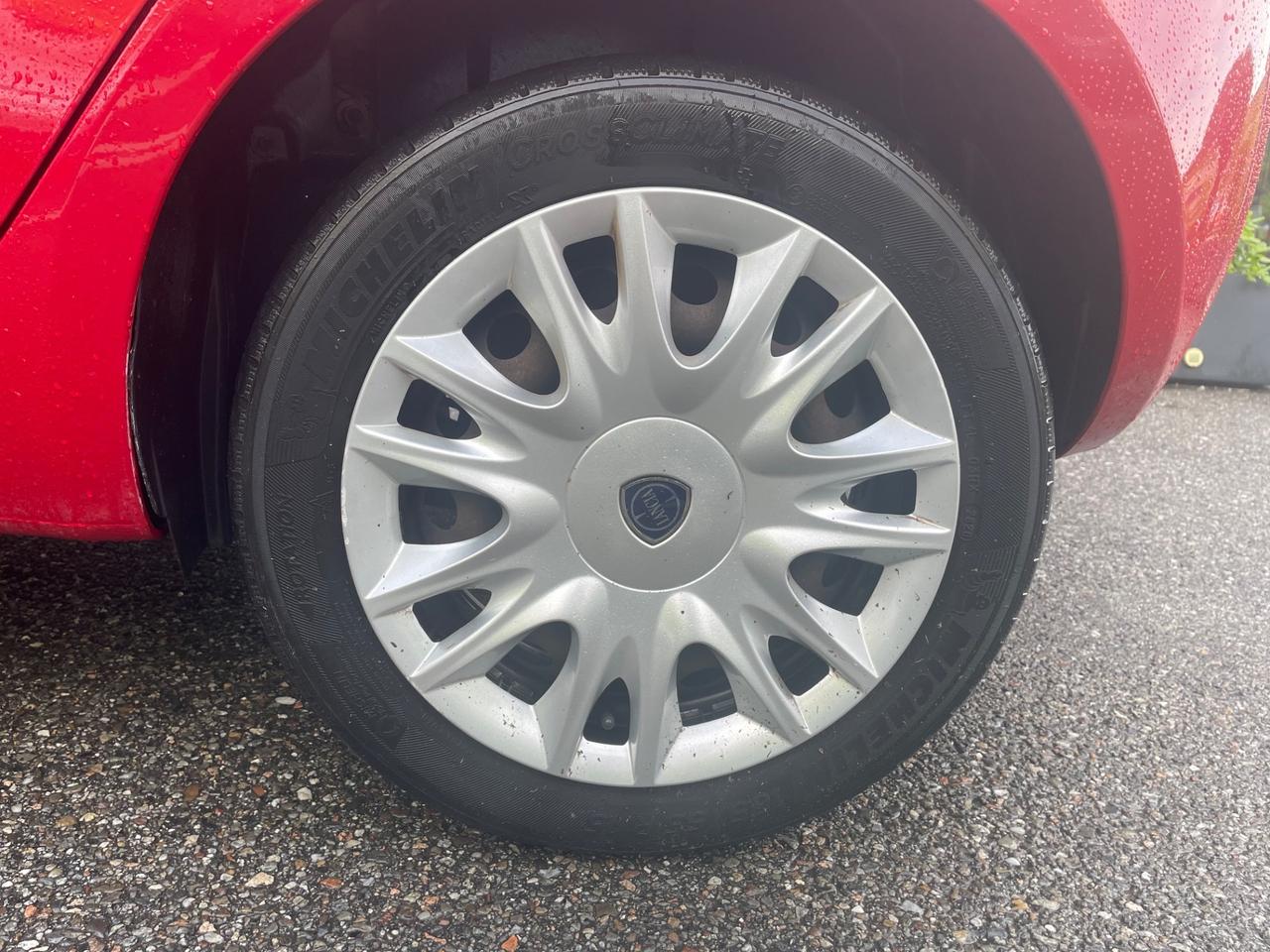 Lancia Ypsilon 1.2 69 CV 5 porte S&S*Neopatentati*